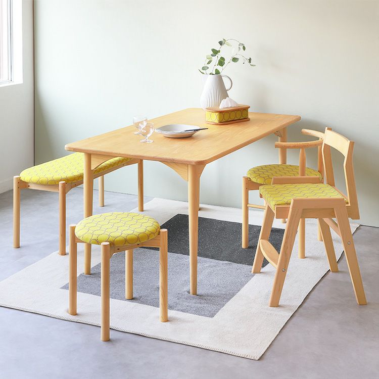 ミナペルホネンのチェアで統一したダイニング<br>チェア O mina perhonen / スツール O mina perhonen<br>ベンチ O mina perhonen / ダイニングテーブル Y150  <br>ティッシュカバー kaku