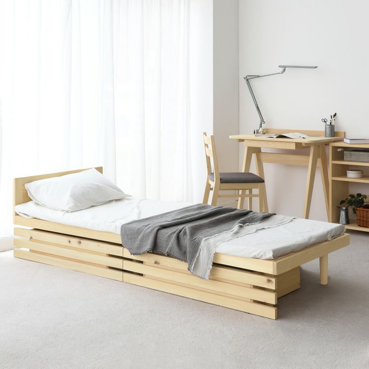 学習スペースを邪魔しない、すっきりとした空間づくりに<br>ベッドF スタンダード SS / ベッドF 収納ボックス<br>nvovoデスク A80（スレート） / Dチェア fabric（撥水チャコール）<br>デスクライト 7x（ao） / オープンワゴン ハイ